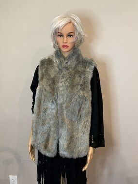Elle Faux Fur Vest in Gray and Black Trim